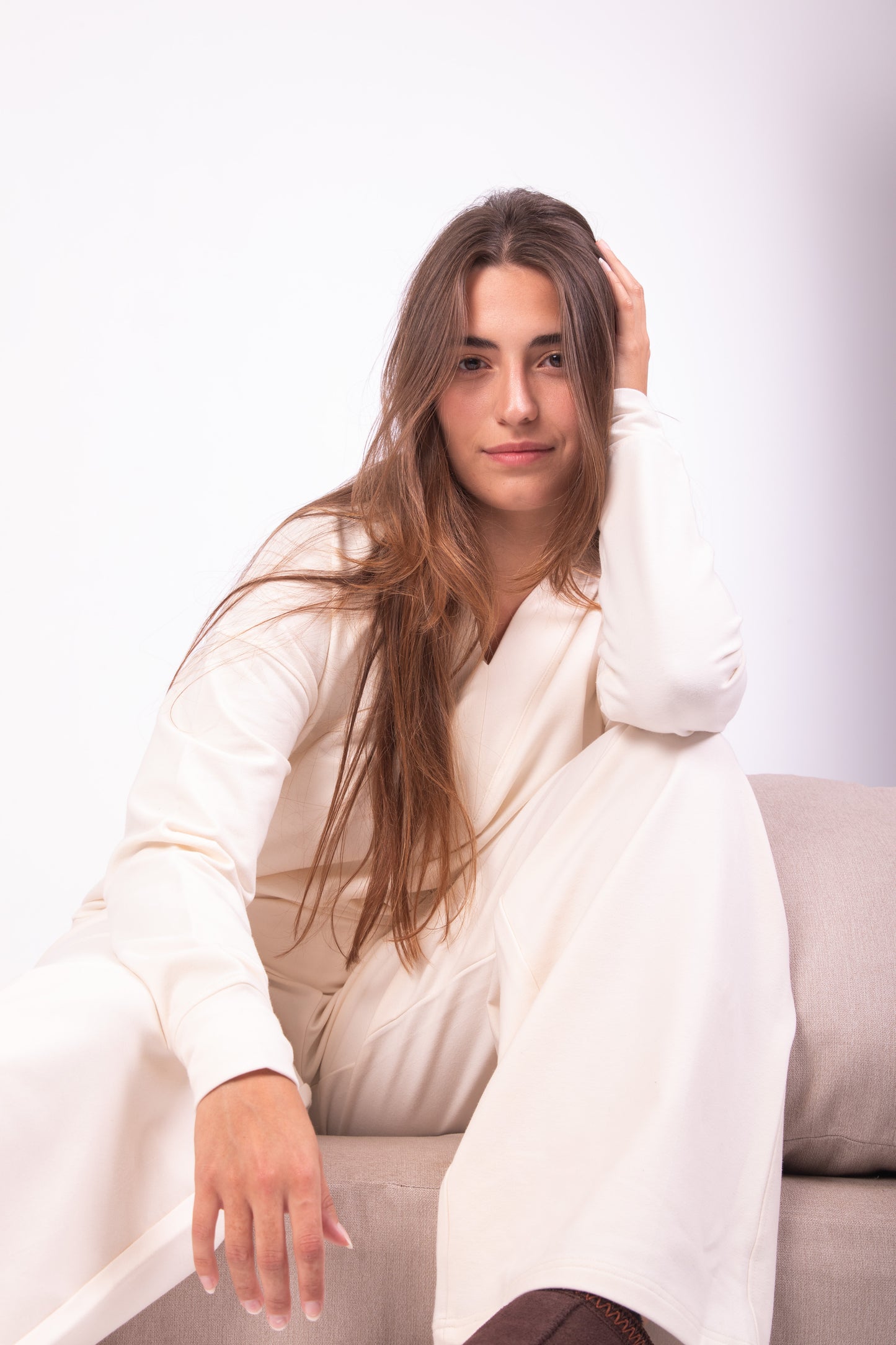 V-neck set- off white
